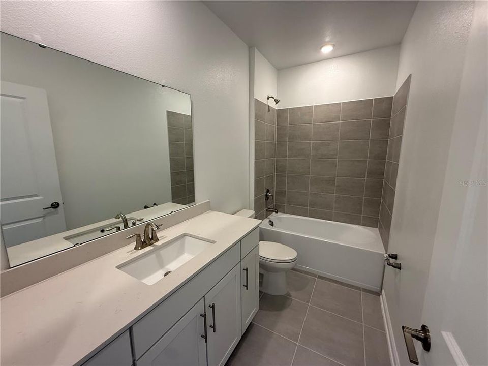 For Rent: $2,500 (3 beds, 2 baths, 1615 Square Feet)
