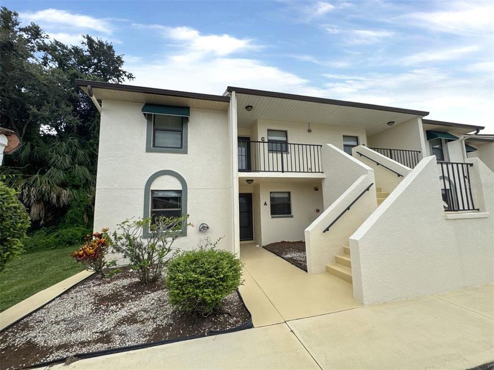 For Sale: $155,000 (2 beds, 2 baths, 1050 Square Feet)