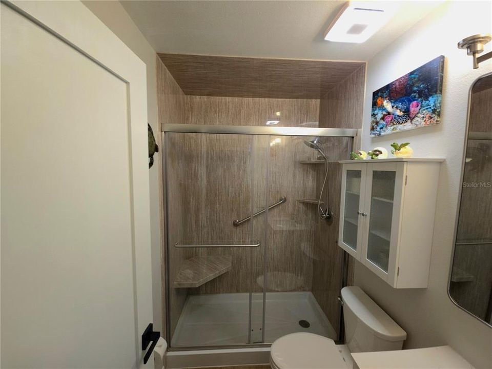 En Venta: $419,000 (3 camas, 3 baños, 1987 Pies cuadrados)