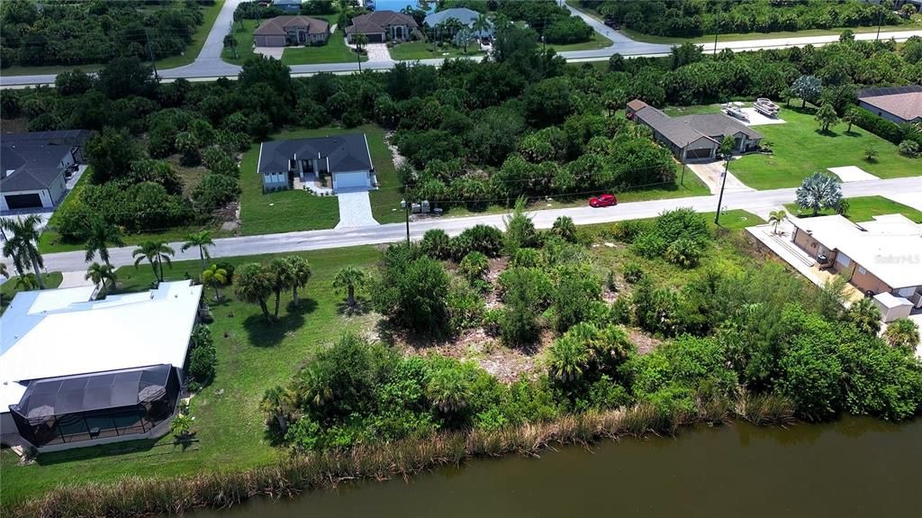 En Venta: $85,000 (0.23 acres)