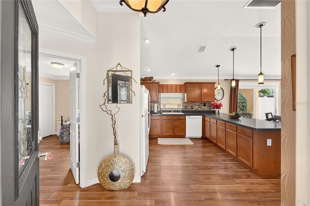 For Sale: $410,000 (3 beds, 2 baths, 1518 Square Feet)