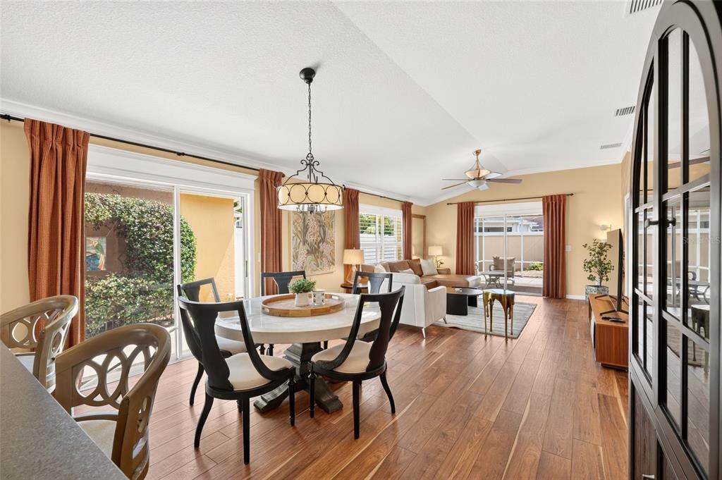 For Sale: $410,000 (3 beds, 2 baths, 1518 Square Feet)