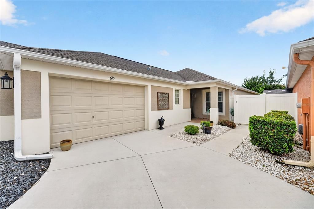 For Sale: $410,000 (3 beds, 2 baths, 1518 Square Feet)