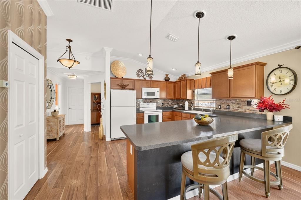 For Sale: $410,000 (3 beds, 2 baths, 1518 Square Feet)