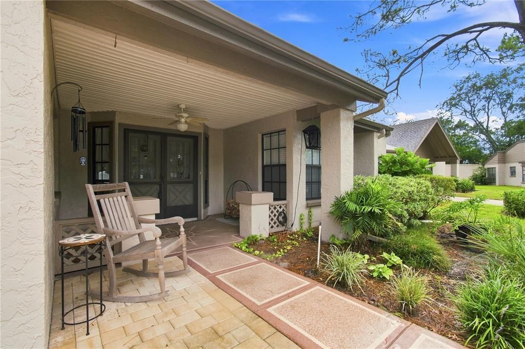 For Sale: $269,000 (2 beds, 2 baths, 1369 Square Feet)