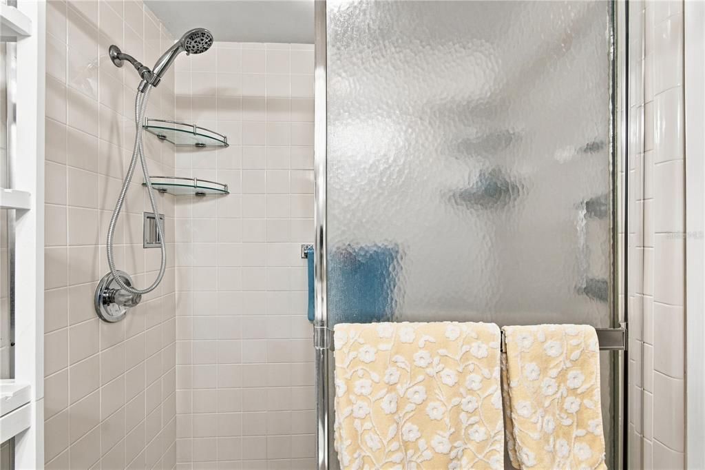 For Sale: $269,000 (2 beds, 2 baths, 1369 Square Feet)