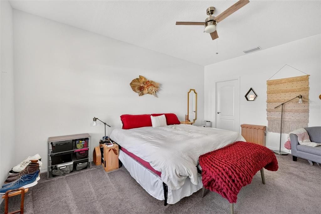 For Sale: $410,000 (3 beds, 2 baths, 1868 Square Feet)