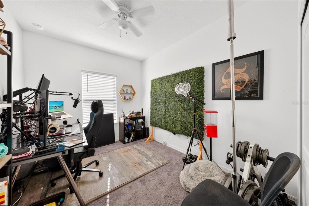 For Sale: $410,000 (3 beds, 2 baths, 1868 Square Feet)