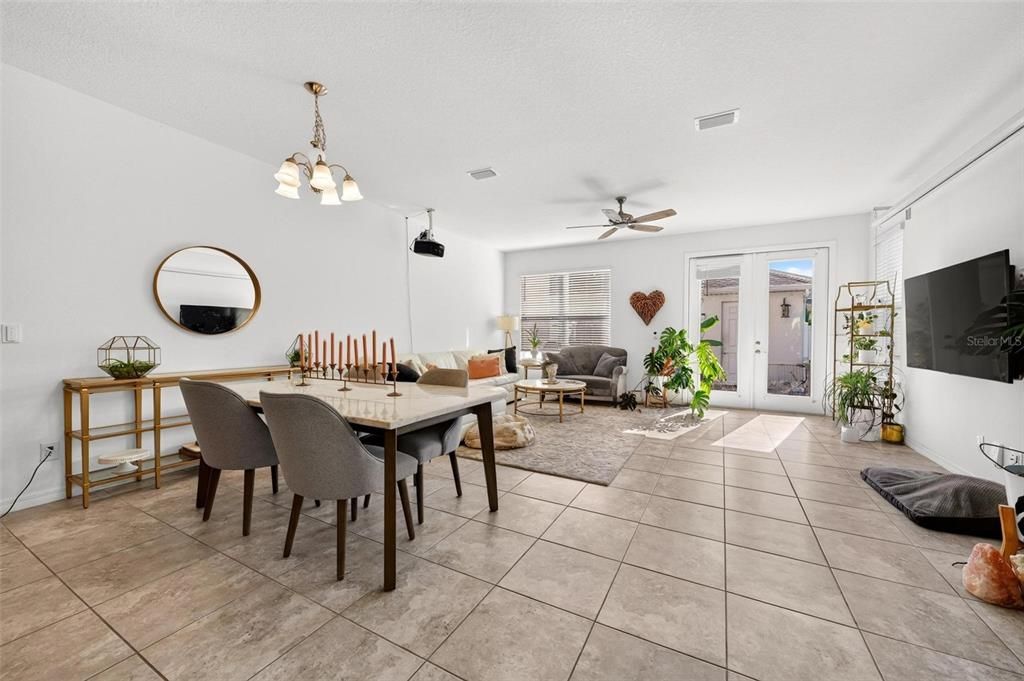 For Sale: $410,000 (3 beds, 2 baths, 1868 Square Feet)