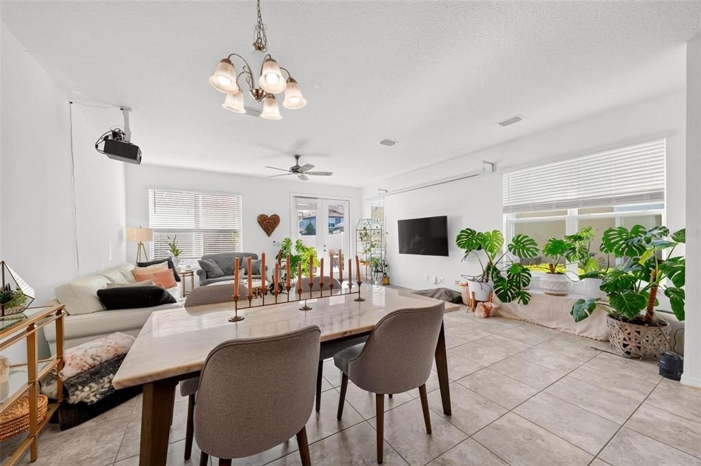 For Sale: $410,000 (3 beds, 2 baths, 1868 Square Feet)