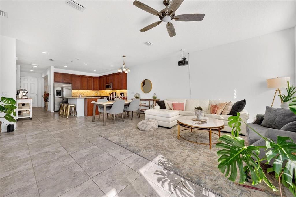 For Sale: $410,000 (3 beds, 2 baths, 1868 Square Feet)