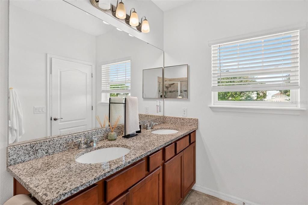 For Sale: $410,000 (3 beds, 2 baths, 1868 Square Feet)