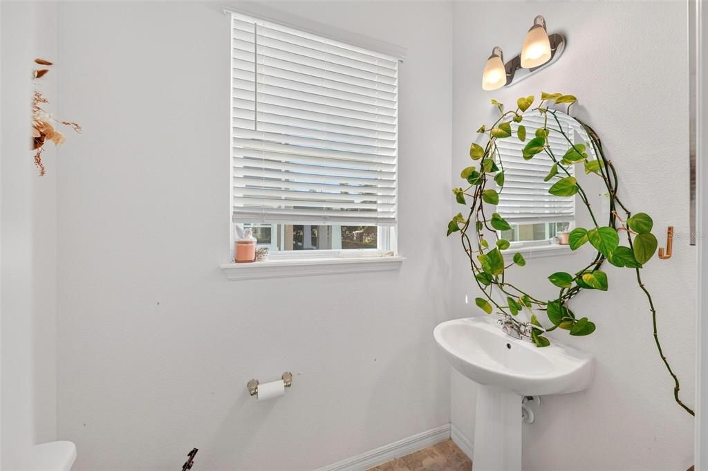 For Sale: $410,000 (3 beds, 2 baths, 1868 Square Feet)