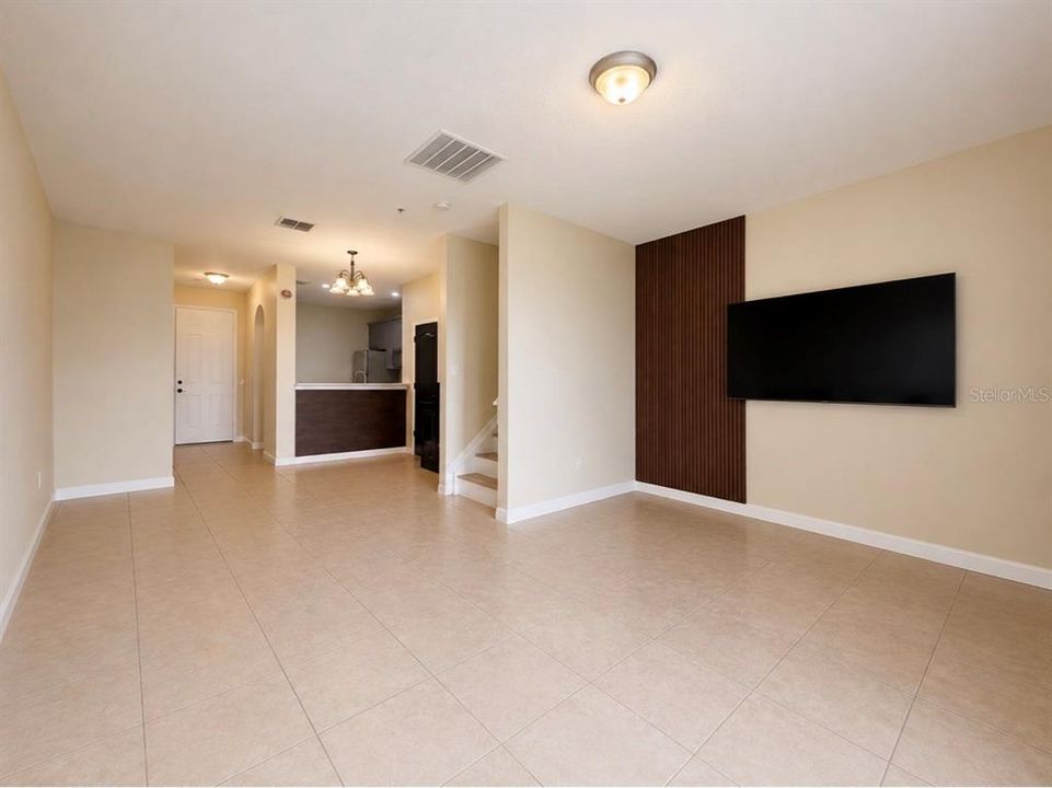 For Rent: $2,200 (3 beds, 2 baths, 1455 Square Feet)