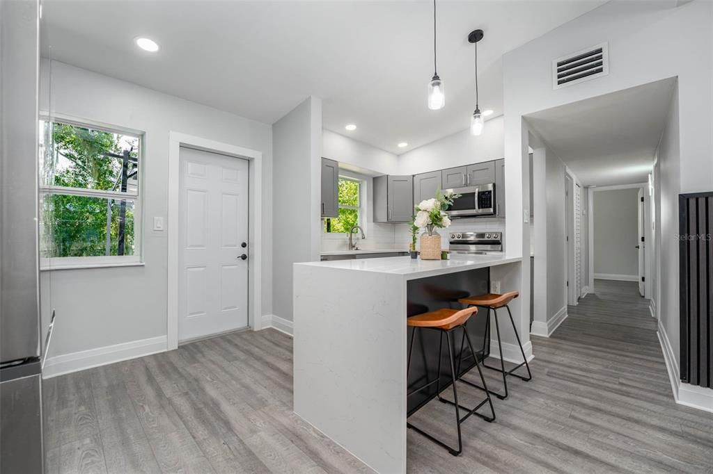 For Sale: $349,900 (4 beds, 2 baths, 1247 Square Feet)