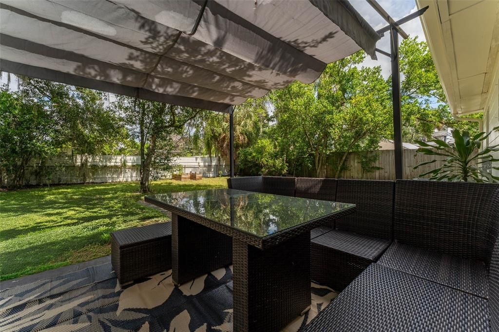 For Sale: $349,900 (4 beds, 2 baths, 1247 Square Feet)