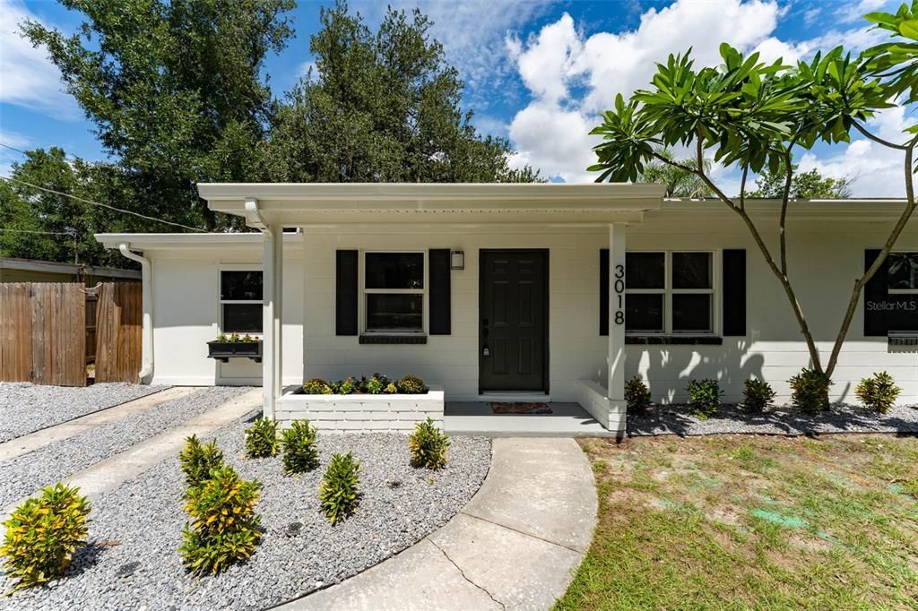 For Sale: $349,900 (4 beds, 2 baths, 1247 Square Feet)