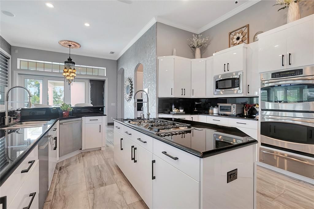 For Sale: $1,999,999 (4 beds, 6 baths, 7264 Square Feet)