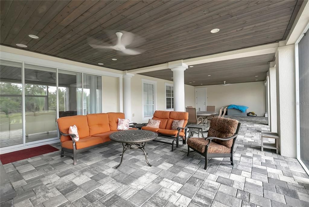 For Sale: $1,999,999 (4 beds, 6 baths, 7264 Square Feet)