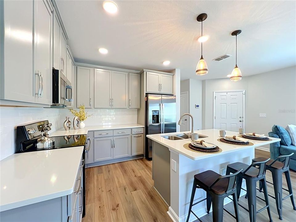 For Sale: $448,900 (4 beds, 3 baths, 1823 Square Feet)