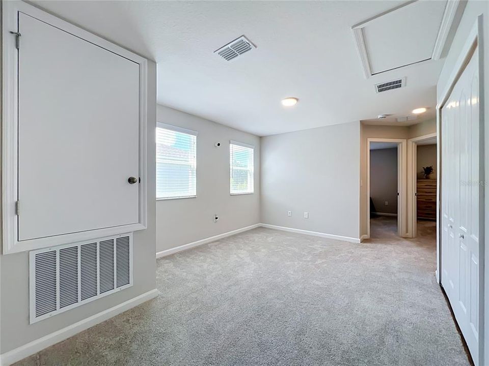 For Sale: $448,900 (4 beds, 3 baths, 1823 Square Feet)