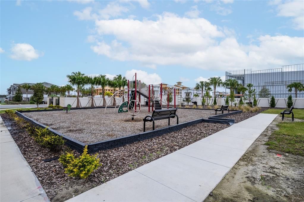 For Sale: $448,900 (4 beds, 3 baths, 1823 Square Feet)