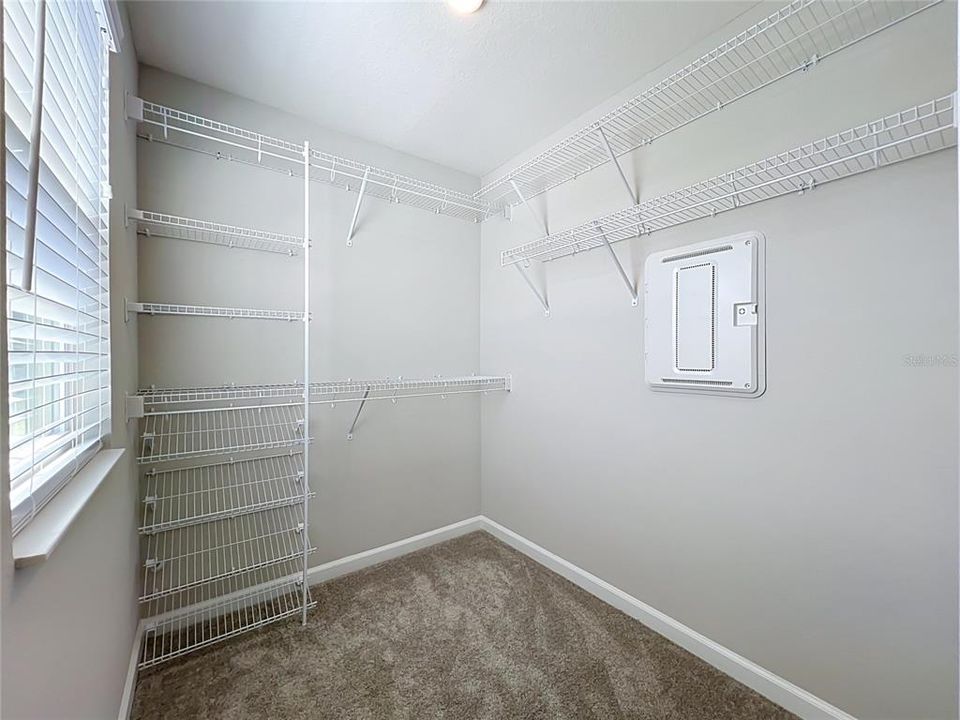 For Sale: $448,900 (4 beds, 3 baths, 1823 Square Feet)