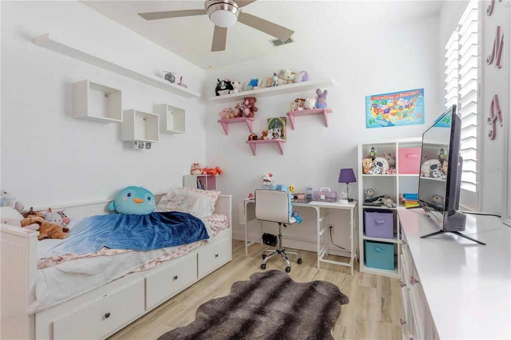 На продажу: $689,000 (4 спален, 3 ванн, 2436 Квадратных фут)