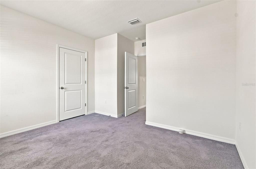 For Rent: $2,400 (4 beds, 2 baths, 2260 Square Feet)