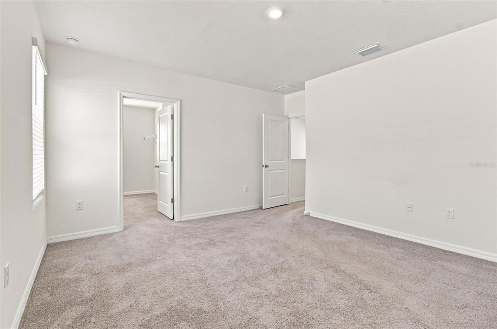 For Rent: $2,400 (4 beds, 2 baths, 2260 Square Feet)