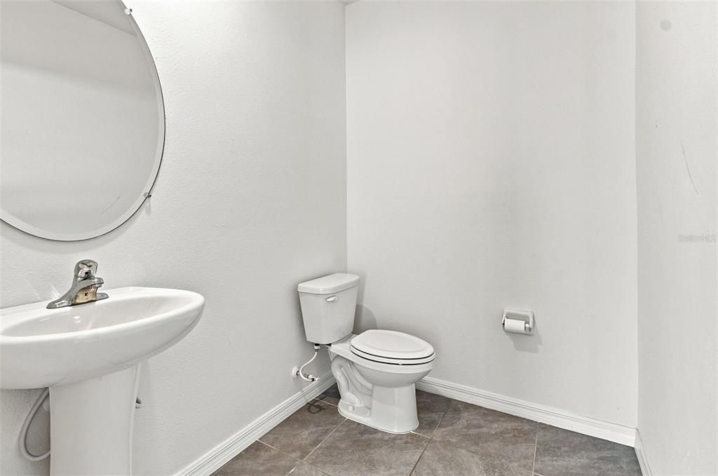 For Rent: $2,400 (4 beds, 2 baths, 2260 Square Feet)