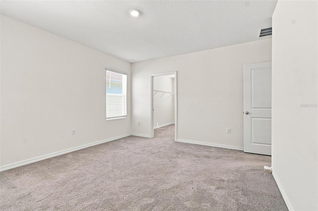For Rent: $2,400 (4 beds, 2 baths, 2260 Square Feet)