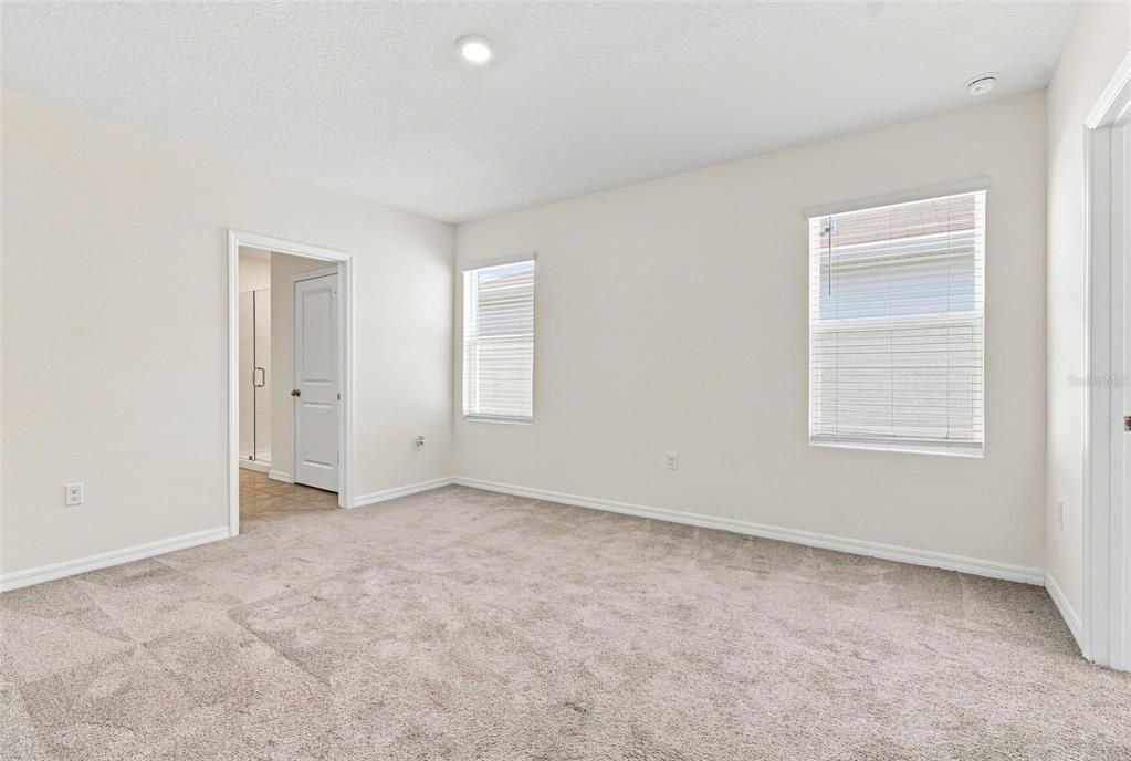 For Rent: $2,400 (4 beds, 2 baths, 2260 Square Feet)