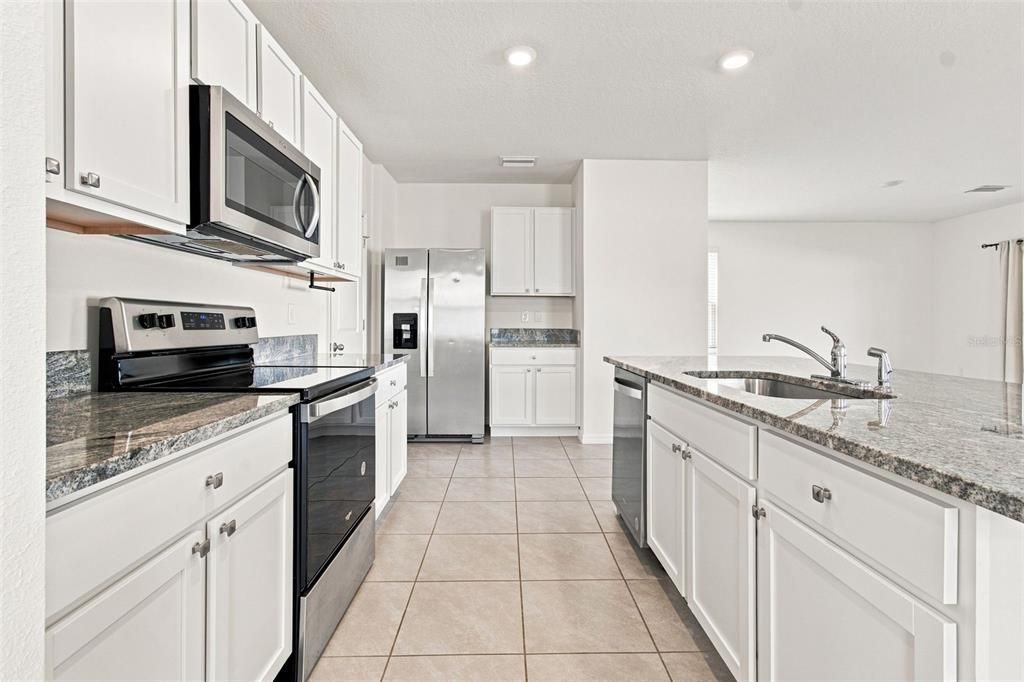 For Rent: $2,400 (4 beds, 2 baths, 2260 Square Feet)