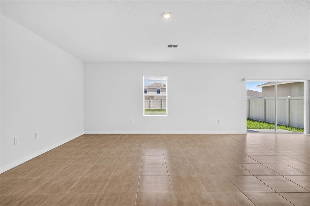 For Sale: $342,999 (3 beds, 2 baths, 1853 Square Feet)