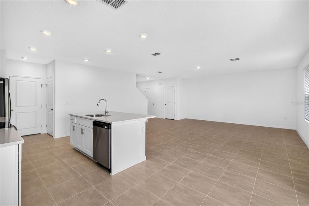 For Sale: $342,999 (3 beds, 2 baths, 1853 Square Feet)