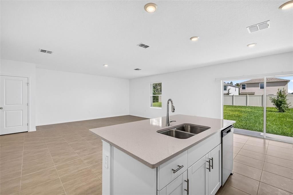 For Sale: $342,999 (3 beds, 2 baths, 1853 Square Feet)