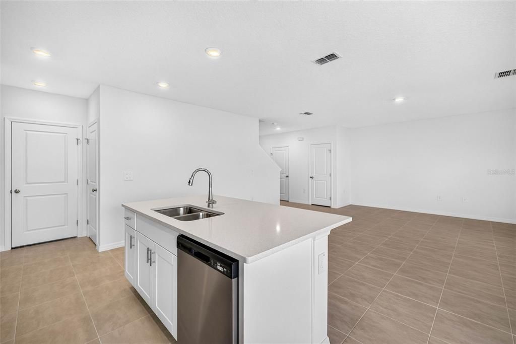 For Sale: $342,999 (3 beds, 2 baths, 1853 Square Feet)