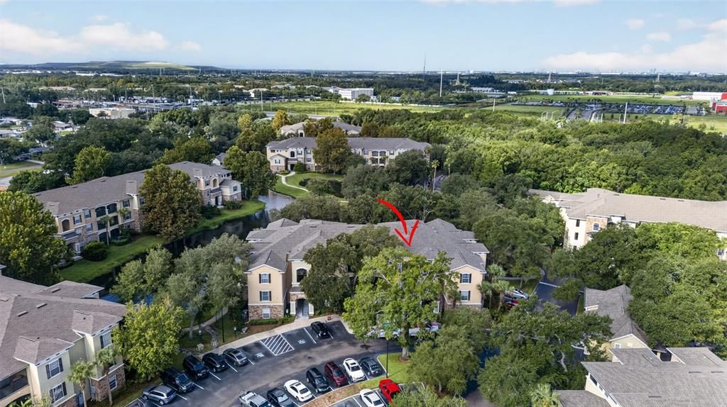 For Sale: $199,900 (1 beds, 1 baths, 915 Square Feet)