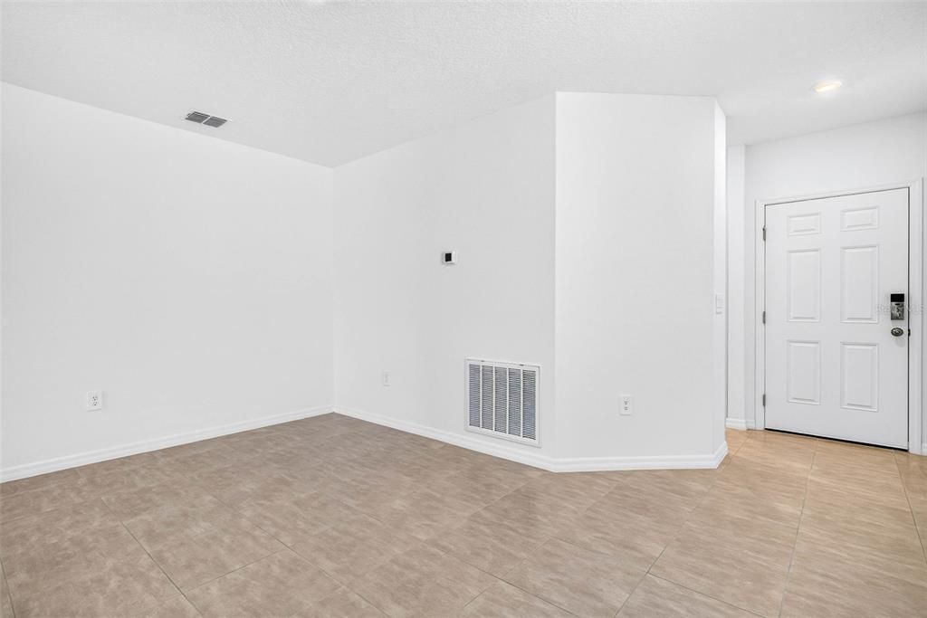 For Sale: $329,999 (3 beds, 2 baths, 1603 Square Feet)