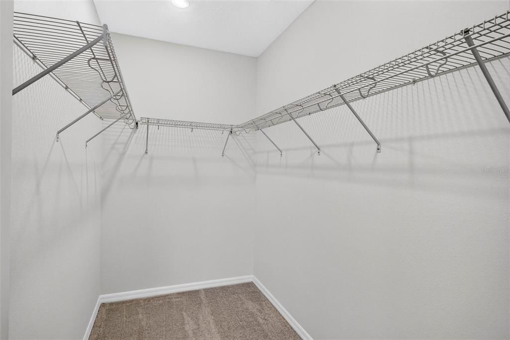 For Sale: $329,999 (3 beds, 2 baths, 1603 Square Feet)