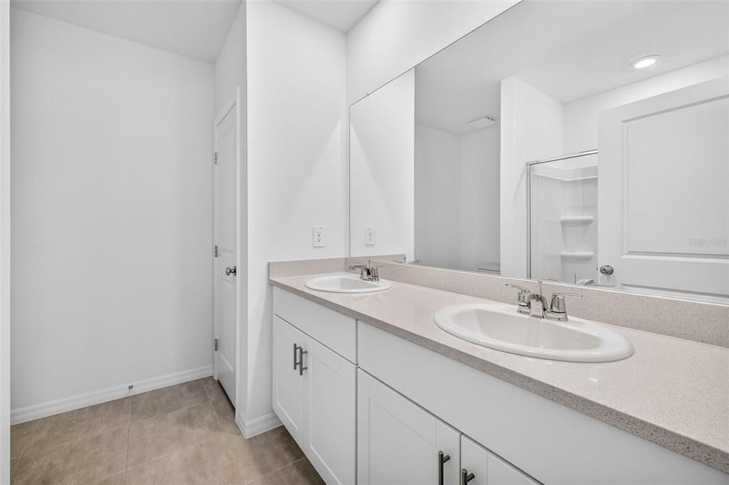 For Sale: $329,999 (3 beds, 2 baths, 1603 Square Feet)