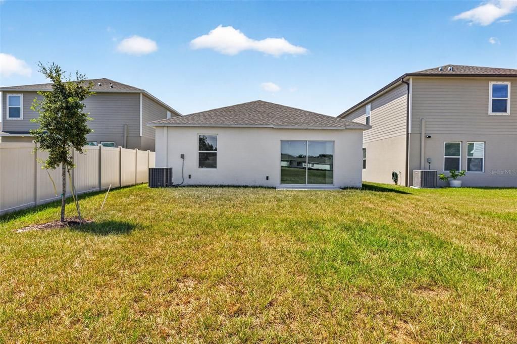 For Sale: $329,999 (3 beds, 2 baths, 1603 Square Feet)