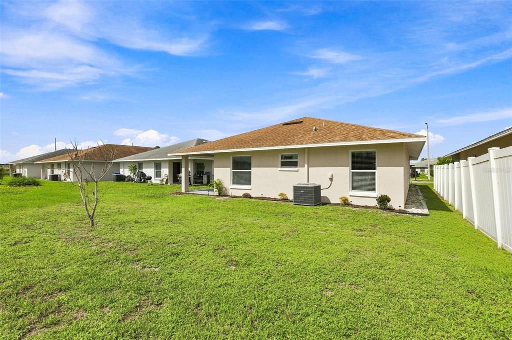 En Venta: $299,900 (4 camas, 2 baños, 1580 Pies cuadrados)