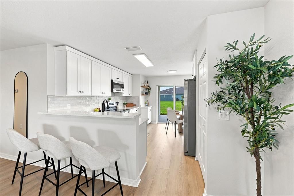 En Venta: $299,900 (4 camas, 2 baños, 1580 Pies cuadrados)
