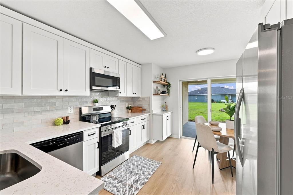 En Venta: $299,900 (4 camas, 2 baños, 1580 Pies cuadrados)