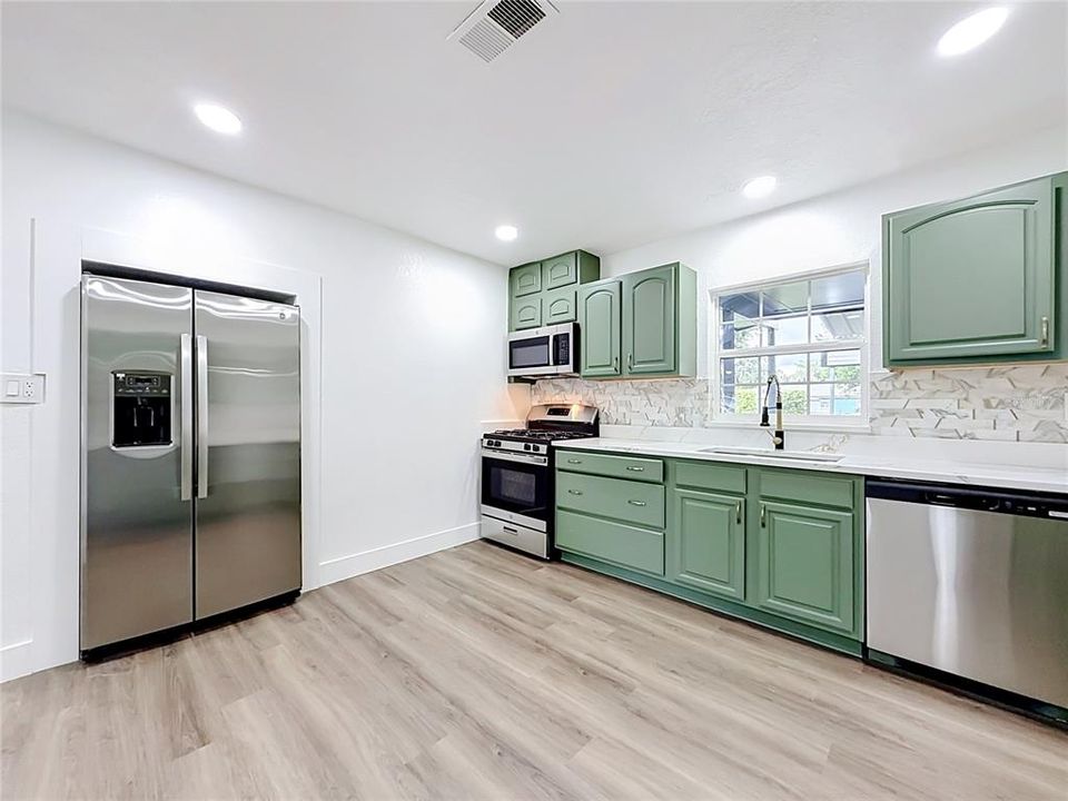 For Sale: $295,000 (4 beds, 2 baths, 2167 Square Feet)