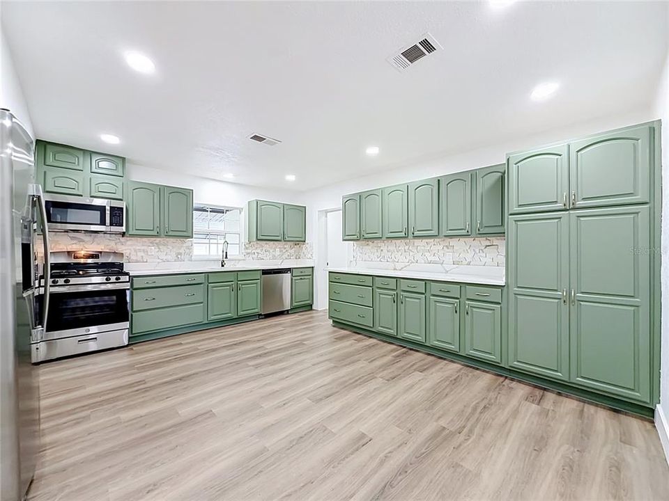 For Sale: $295,000 (4 beds, 2 baths, 2167 Square Feet)