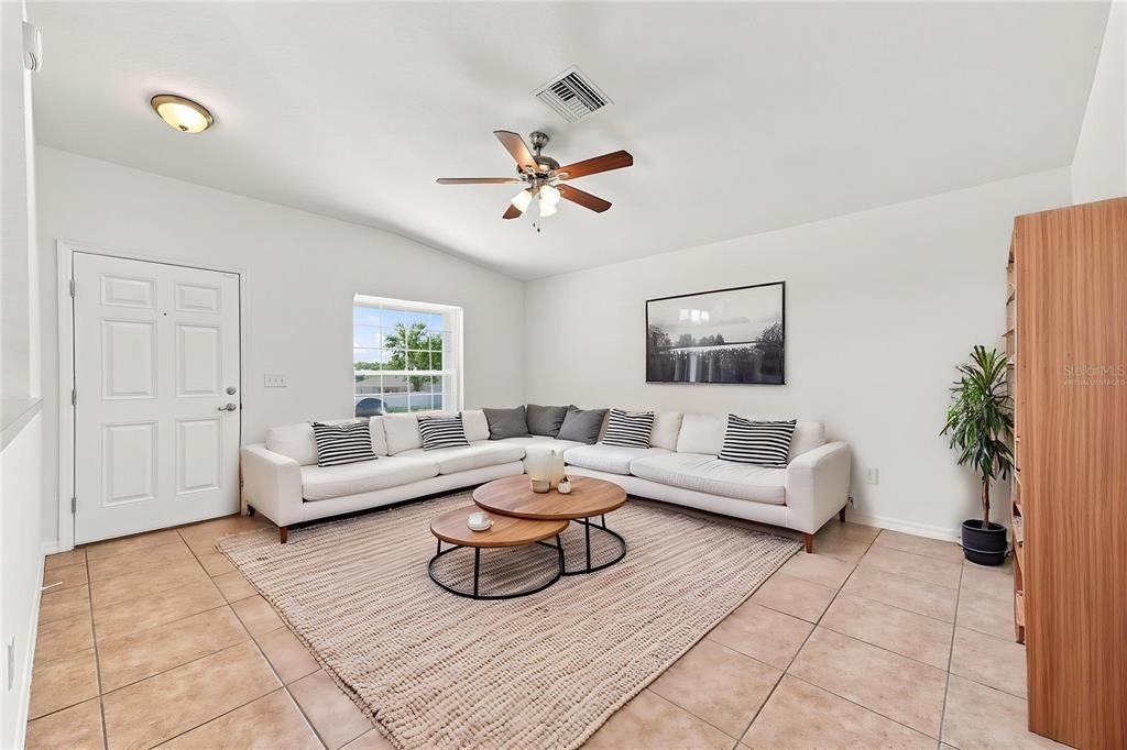 For Sale: $279,999 (3 beds, 2 baths, 1345 Square Feet)