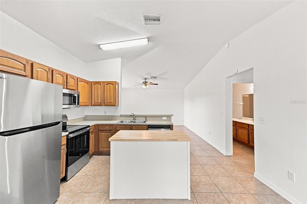 For Sale: $279,999 (3 beds, 2 baths, 1345 Square Feet)